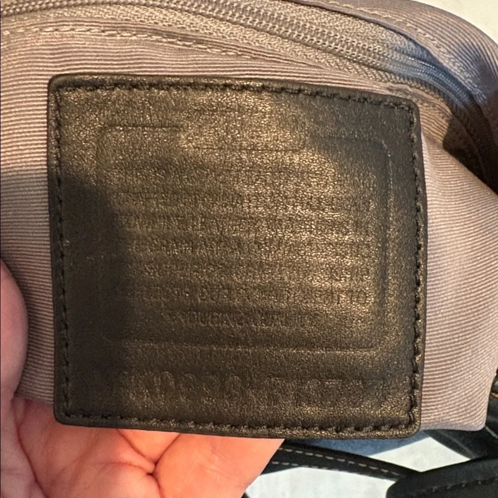Coach  Vintage shoulder bag  F13764 Pleated front thick smooth leather black EUC